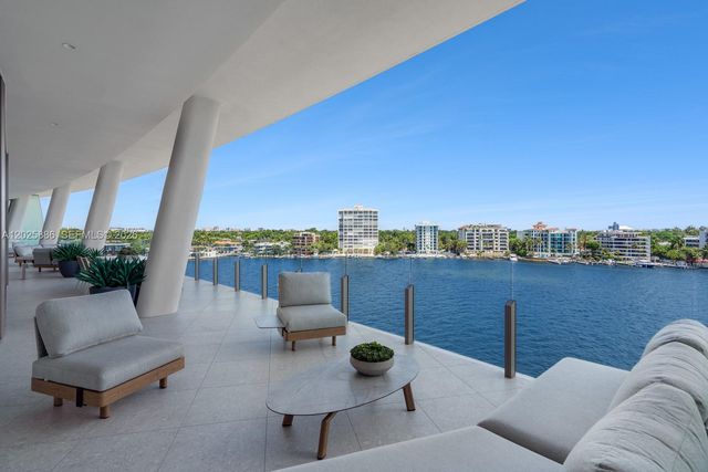 5 Grove Isle Drive PHL05, Coconut Grove, FL 33133