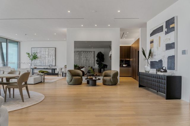 5 Grove Isle Drive PHL05, Coconut Grove, FL 33133