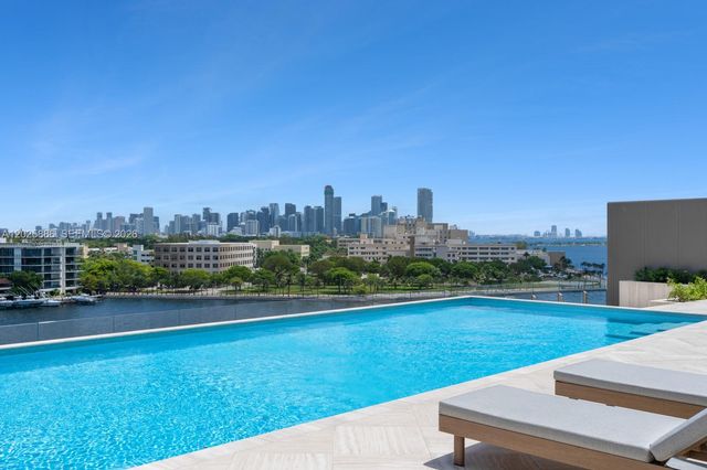 5 Grove Isle Drive PHL05, Coconut Grove, FL 33133