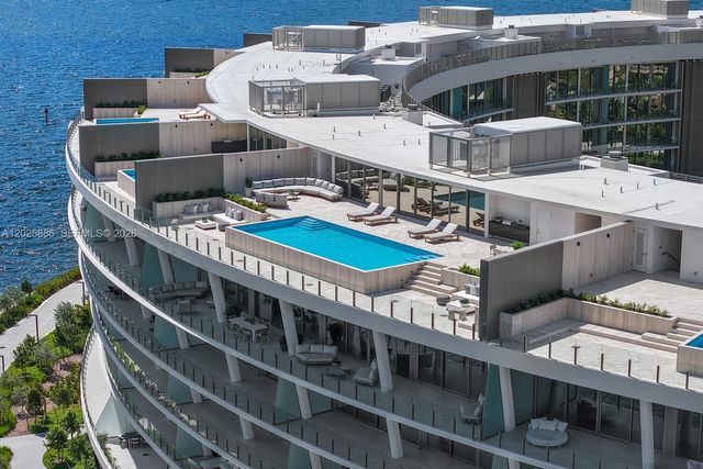5 Grove Isle Drive PHL05, Coconut Grove, FL 33133