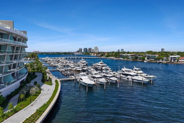 5 Grove Isle Drive PHL05, Coconut Grove, FL 33133