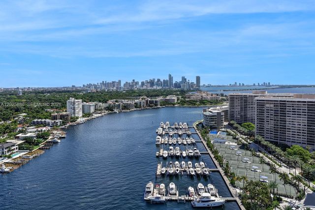 5 Grove Isle Drive PHL05, Coconut Grove, FL 33133