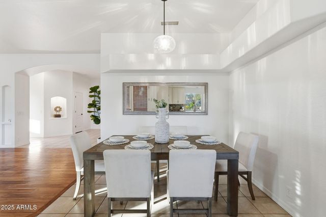 4409 E JANICE Way, Phoenix, AZ 85032