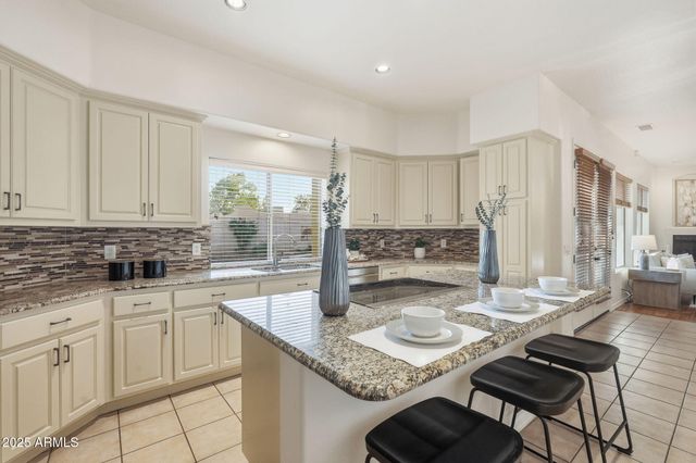 4409 E JANICE Way, Phoenix, AZ 85032