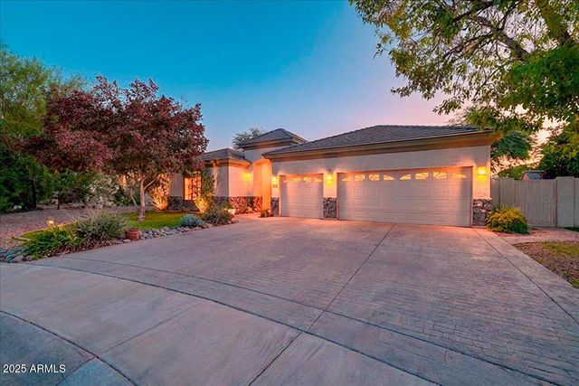 4409 E JANICE Way, Phoenix, AZ 85032