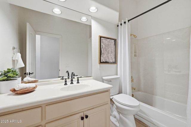 4409 E JANICE Way, Phoenix, AZ 85032