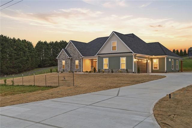 736 Stewart Gin Road, Liberty, SC 29657