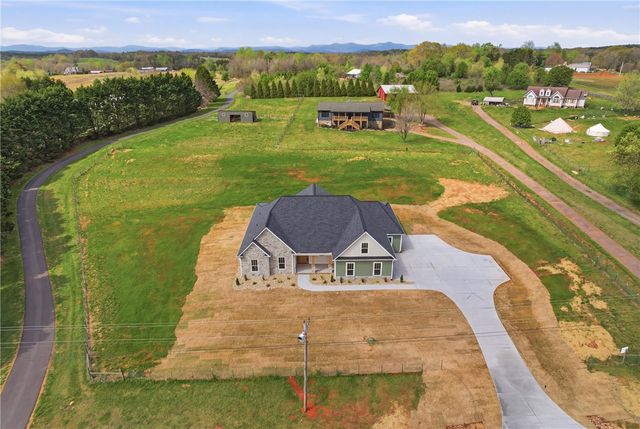 736 Stewart Gin Road, Liberty, SC 29657