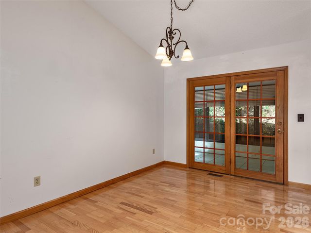 63 Independence Boulevard, Asheville, NC 28805