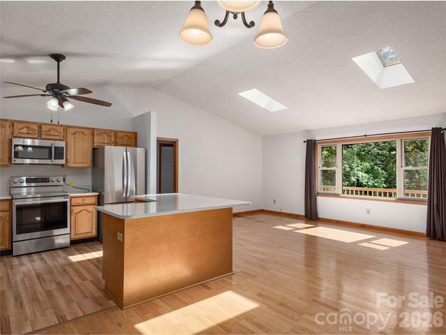 63 Independence Boulevard, Asheville, NC 28805