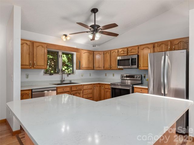 63 Independence Boulevard, Asheville, NC 28805