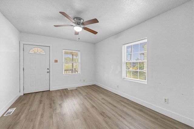 5517 E 30th Terrace, Kansas City, MO 64128