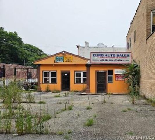 101-01 Jamaica Avenue, Richmond Hill, NY 11418