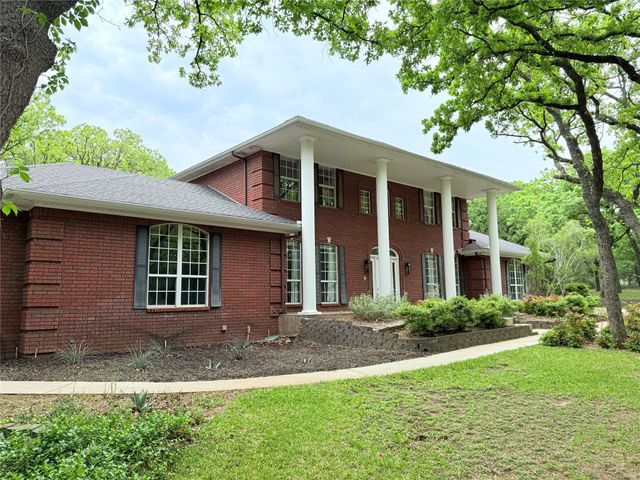 516 Wild Wood Drive, Decatur, TX 76234