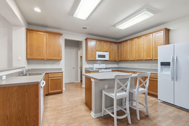 1716 Briarton LN, Round Rock, TX 78665