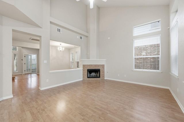 1716 Briarton LN, Round Rock, TX 78665