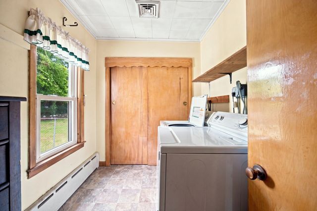 55 Park Ave, Ware, MA 01082