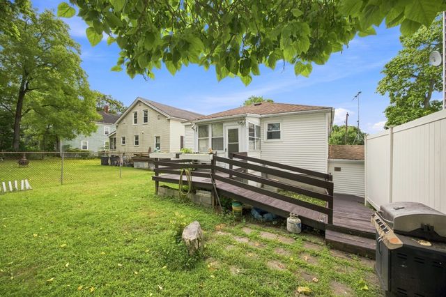 55 Park Ave, Ware, MA 01082