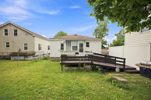 55 Park Ave, Ware, MA 01082