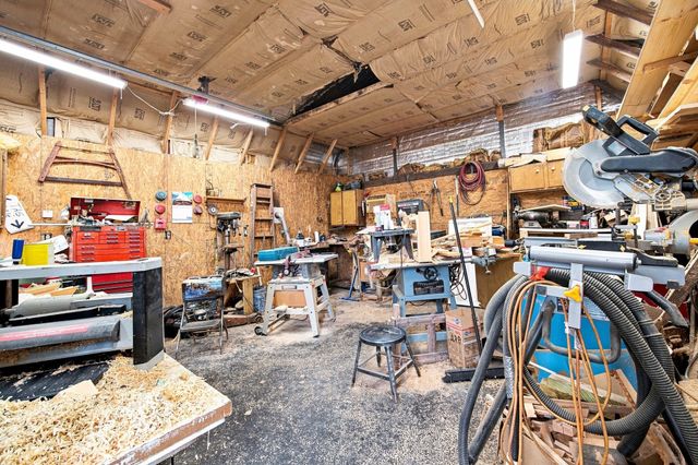 55 Park Ave, Ware, MA 01082