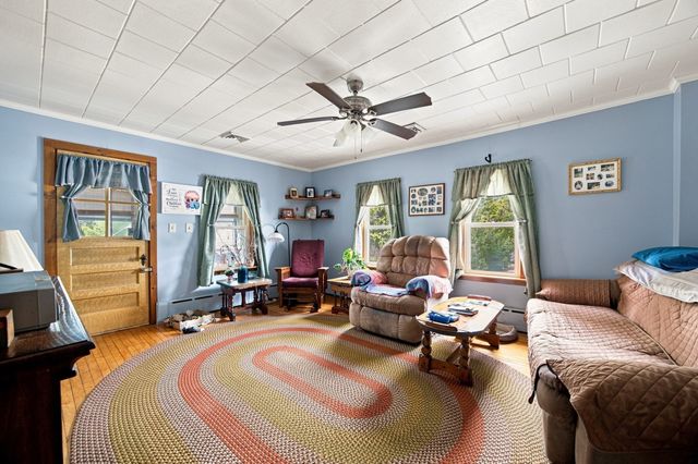 55 Park Ave, Ware, MA 01082