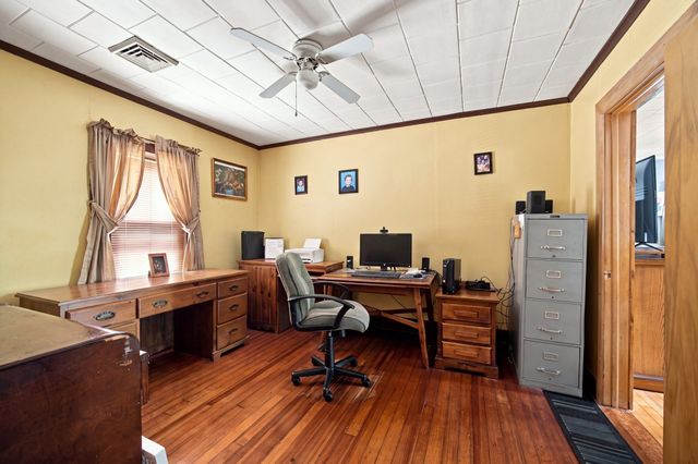 55 Park Ave, Ware, MA 01082