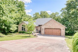 16 Rhonda Lane, Bella Vista, AR 72715