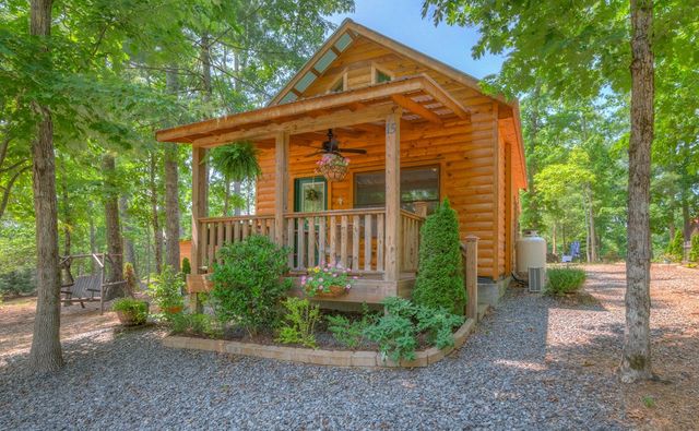 15 June Marie Lane, Murphy, NC 28906