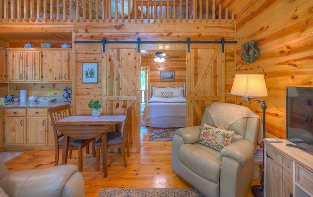 15 June Marie Lane, Murphy, NC 28906