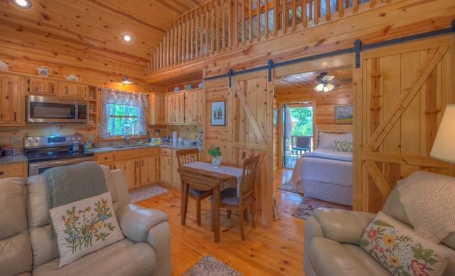 15 June Marie Lane, Murphy, NC 28906