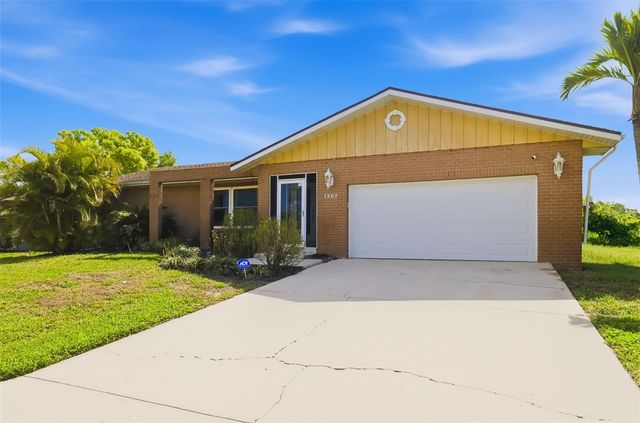 1207 78TH STREET NW, Bradenton, FL 34209