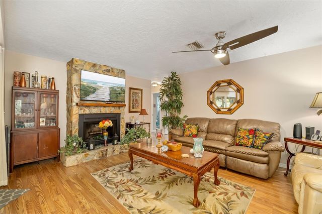 1207 78TH STREET NW, Bradenton, FL 34209