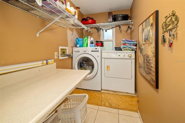 1207 78TH STREET NW, Bradenton, FL 34209