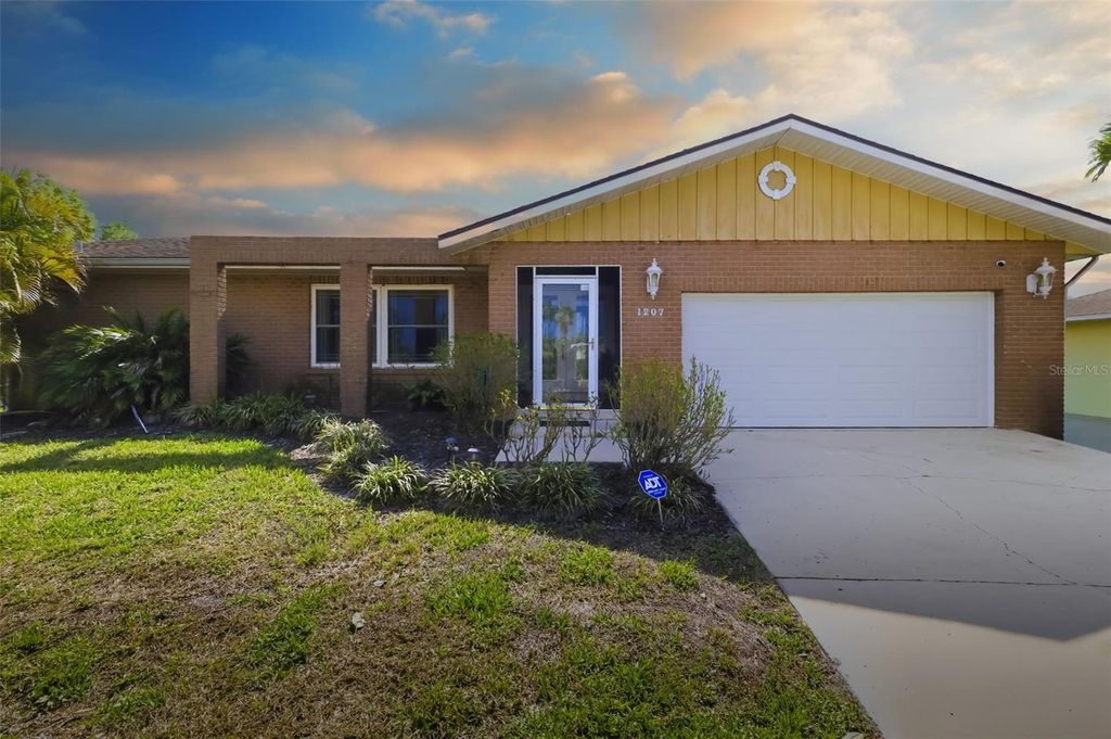 1207 78TH STREET NW, Bradenton, FL 34209