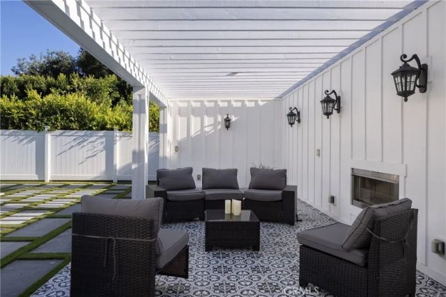 4637 Morella Avenue, Valley Village, CA 91607