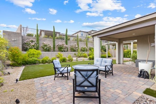 373 Coastal Redwood Street, Las Vegas, NV 89138
