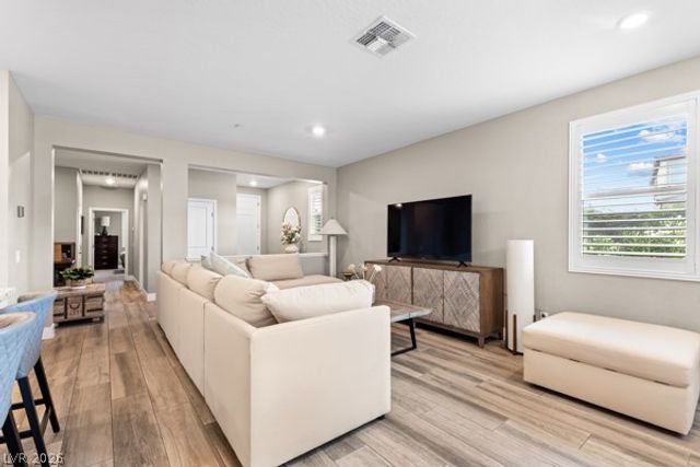 373 Coastal Redwood Street, Las Vegas, NV 89138