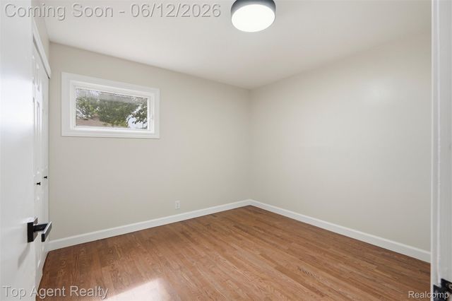 23040 Shiell Street, Clinton Charter Township, MI 48035