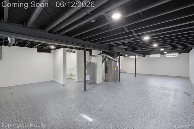 23040 Shiell Street, Clinton Charter Township, MI 48035