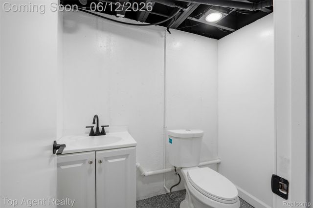 23040 Shiell Street, Clinton Charter Township, MI 48035