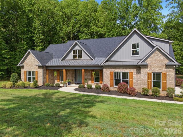200 Barra Drive, Waxhaw, NC 28173