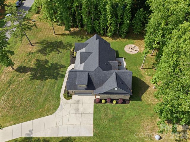 200 Barra Drive, Waxhaw, NC 28173