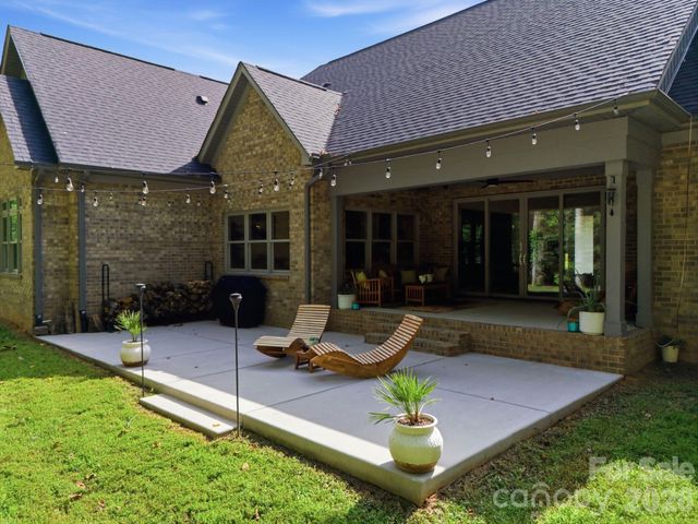 200 Barra Drive, Waxhaw, NC 28173
