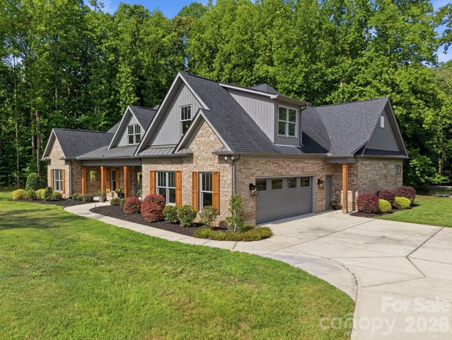 200 Barra Drive, Waxhaw, NC 28173