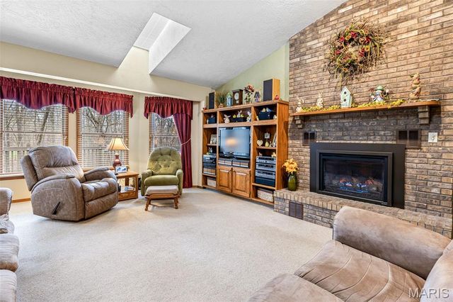 18 Winchester Road, Farmington, MO 63640