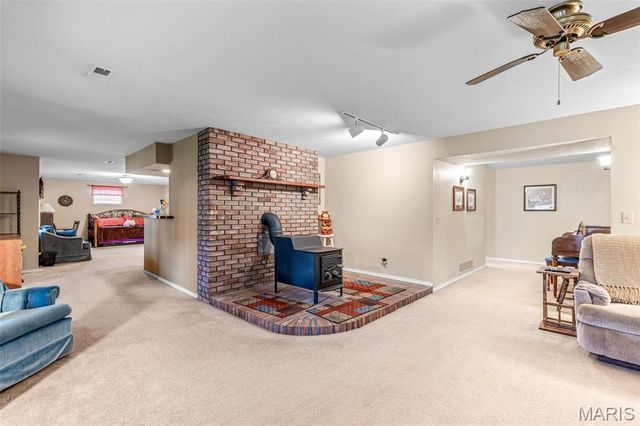 18 Winchester Road, Farmington, MO 63640