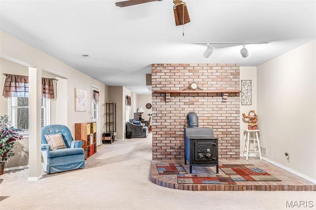 18 Winchester Road, Farmington, MO 63640