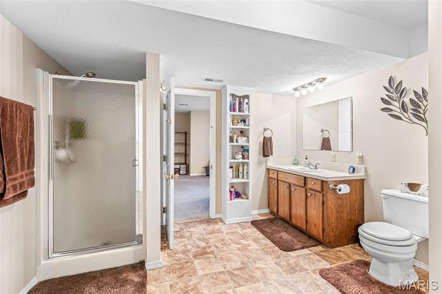 18 Winchester Road, Farmington, MO 63640