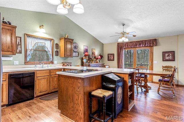 18 Winchester Road, Farmington, MO 63640