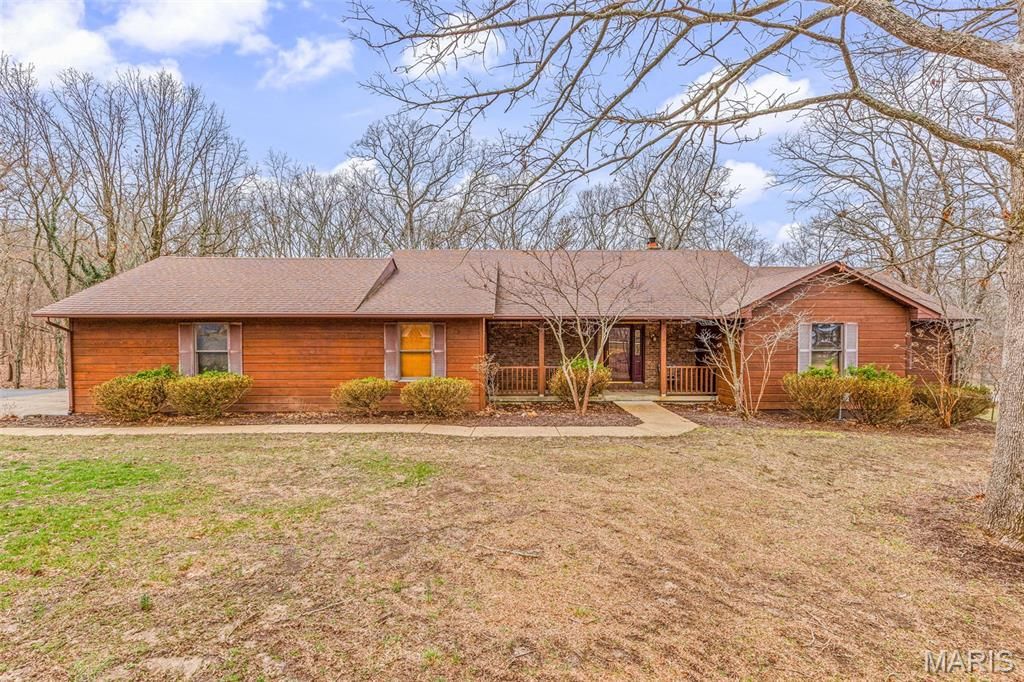 18 Winchester Road, Farmington, MO 63640